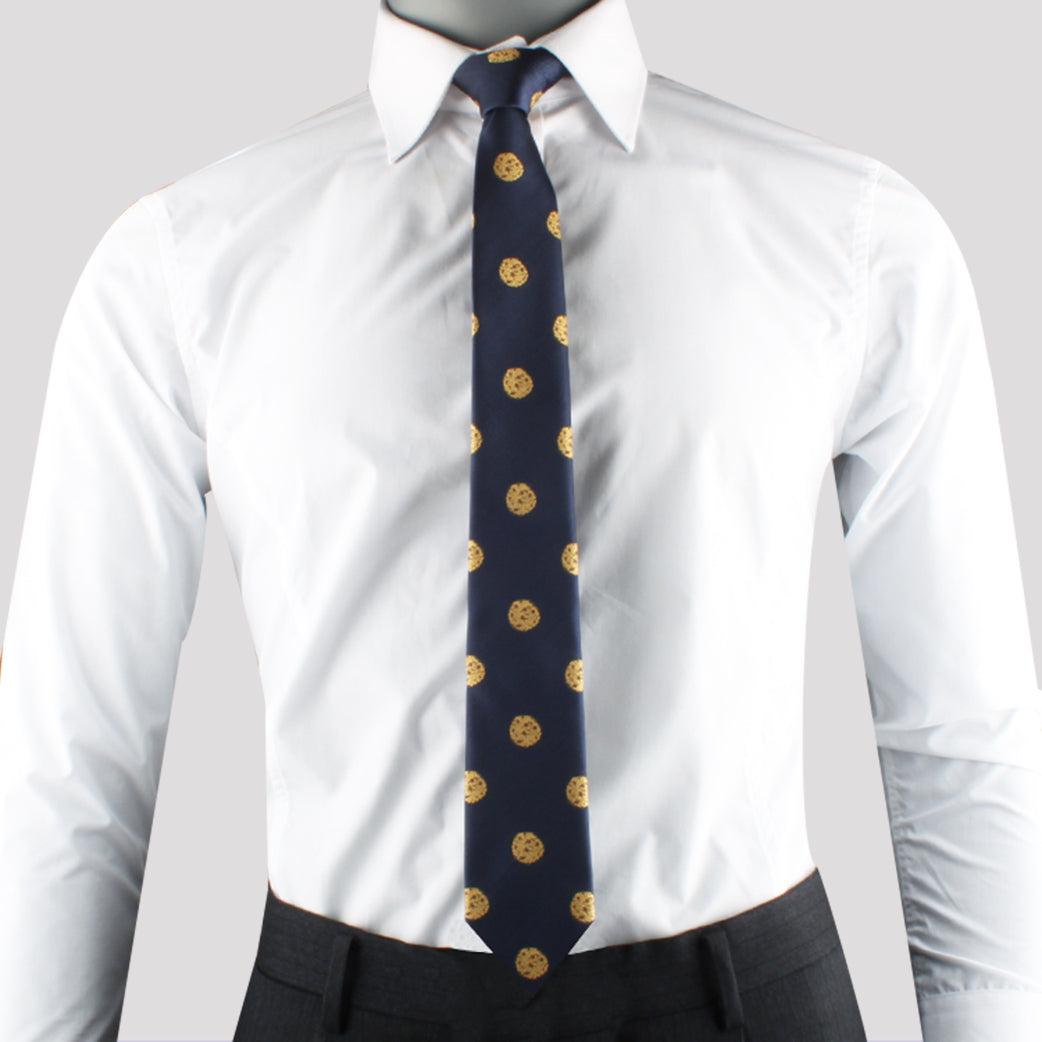 A mannequin wearing a Cookies Skinny Tie.