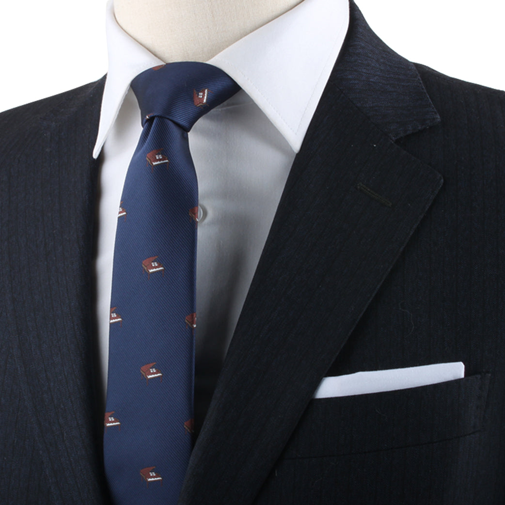A fashion-forward mannequin with melodic finesse, donning a Piano Skinny Tie.