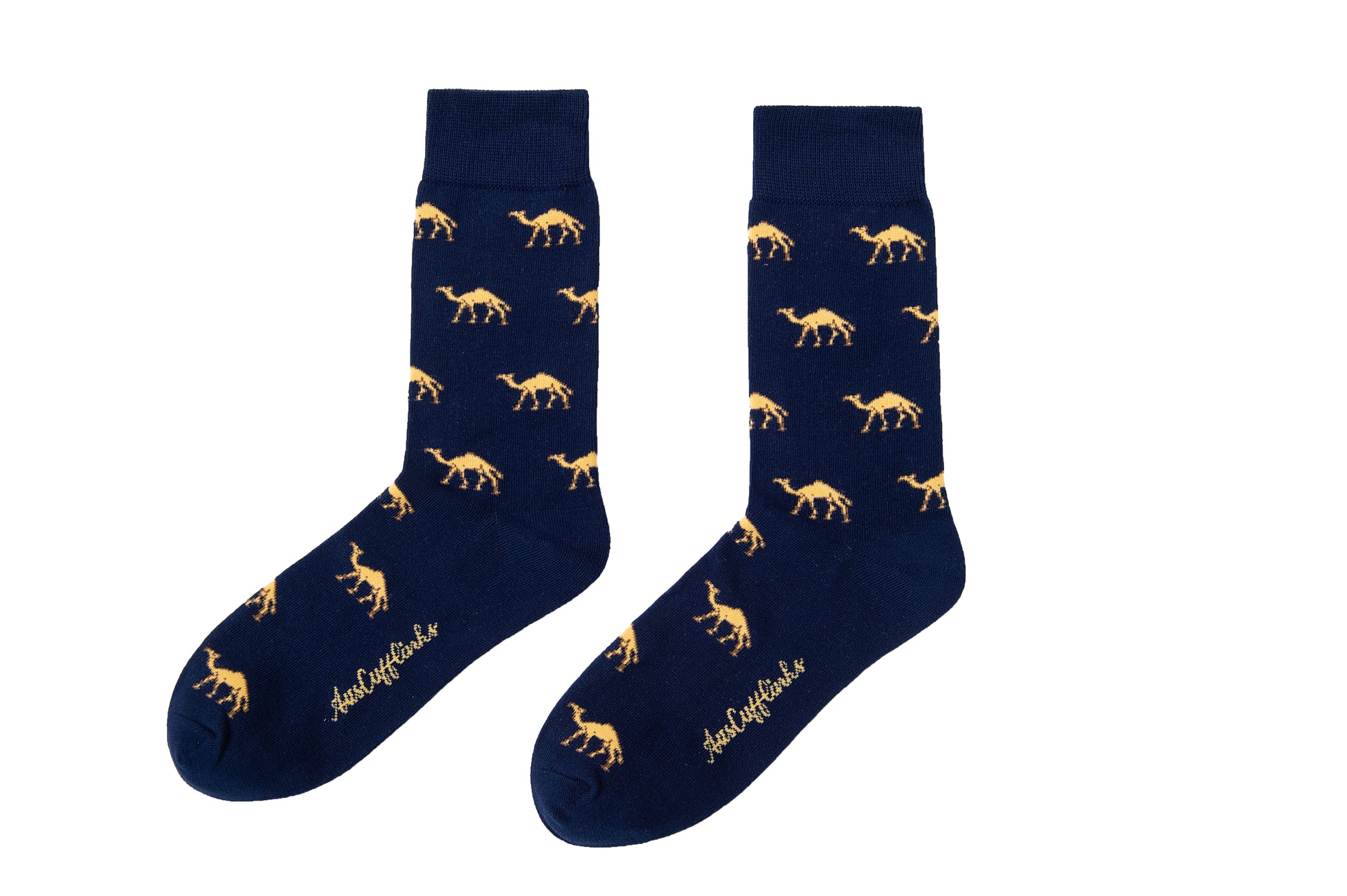 AusCufflinks’ Camel Socks are navy blue with a yellow giraffe pattern and cursive text by the toes—an ideal animal lover gift.